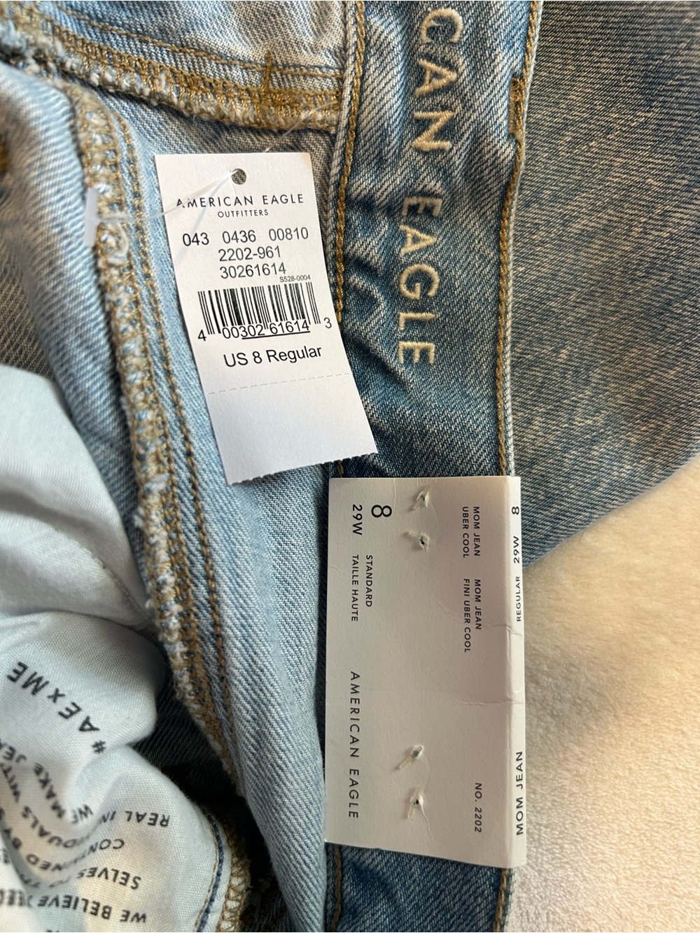 New nwt American eagle size 8 mom blue jeans uber cool 2202 ripped regular her - Picture 7 of 8